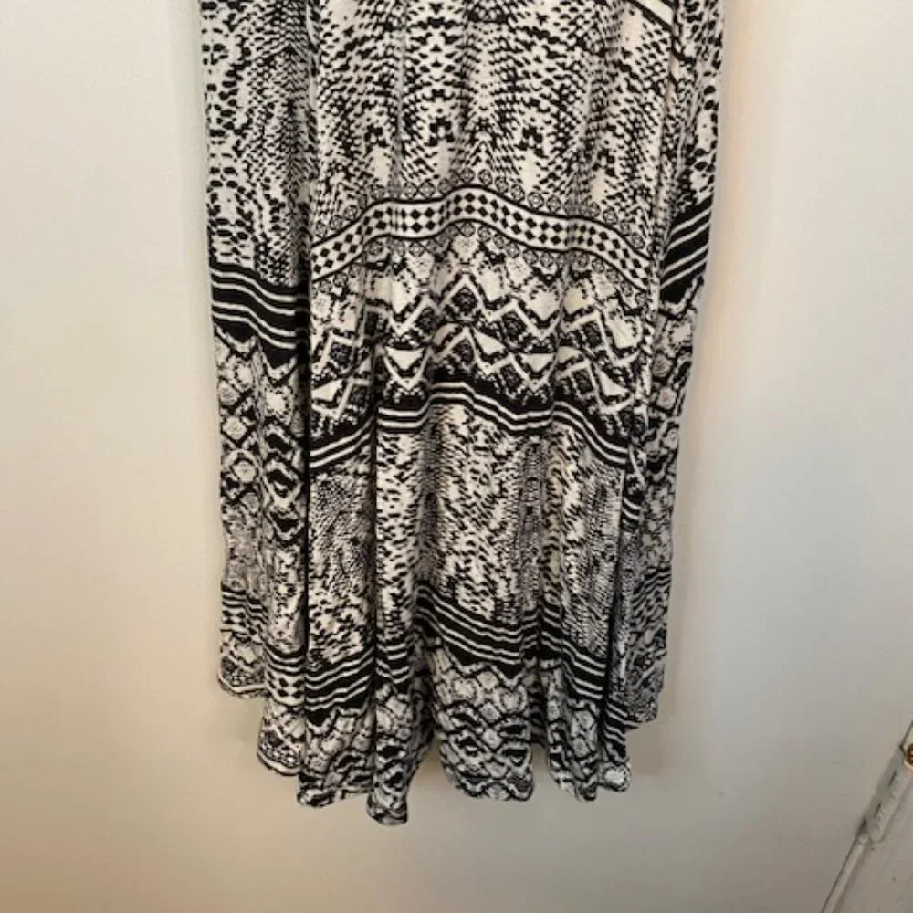 Jessica Simpson Black and white dress - Picture 4 of 8